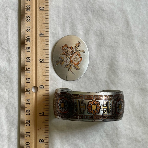 Rare Vintage Reed & Barton Damascene Cuff and Pin/Pendant Set - Picture 7 of 8